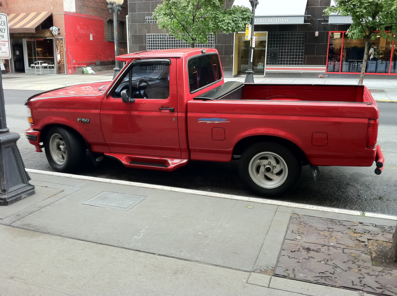 Illustration for article titled Seen around Seattle: Clean old trucks